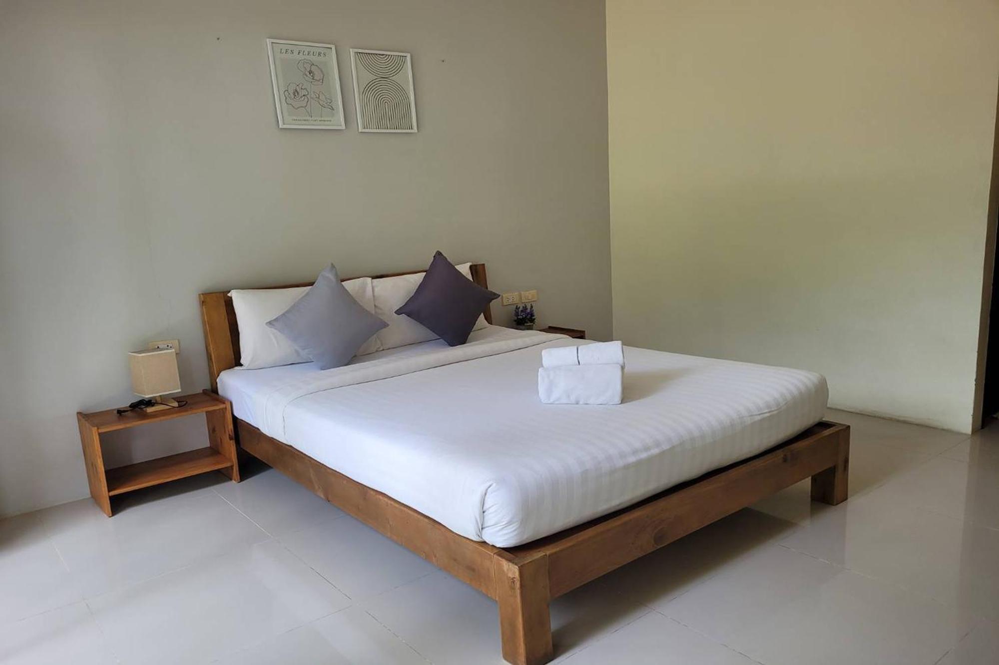 Snooze Inn Phuket - Free Shuttle To Bang Rong Pier Pa Khlok Exterior photo